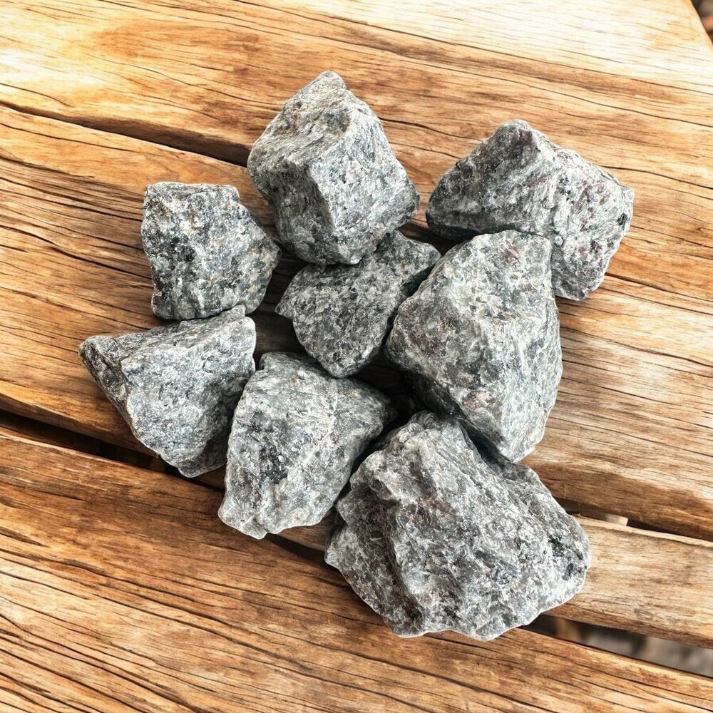 Yooperlite Stones 0.45 lb Bulk Rough UV Glow Fluorescent Rock - Picture 7 of 7